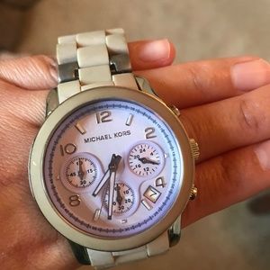 Michael Kors Lilac watch
